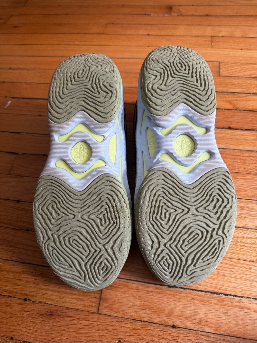 Nike Cosmic Unity 3 - Size 11 - Picture 4 of 4